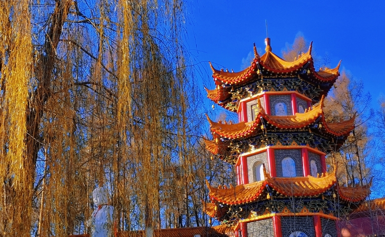 圆通讲寺传奇